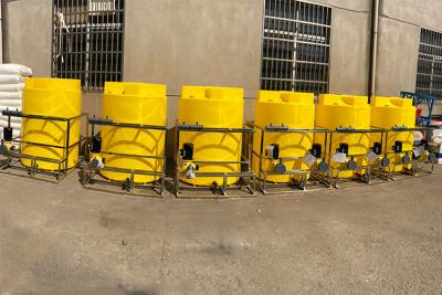 中国 閉じたループ冷やされた水循環の配管システムのための220ガロンの商業化学投薬タンク 販売のため