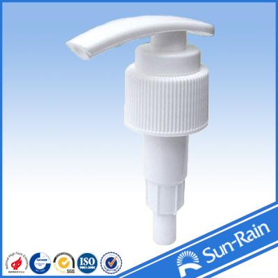 Chine Le blanc en plastique a nervuré 24/410 24/415 distributeur d'aseptisant de main de pompe de lotion à vendre