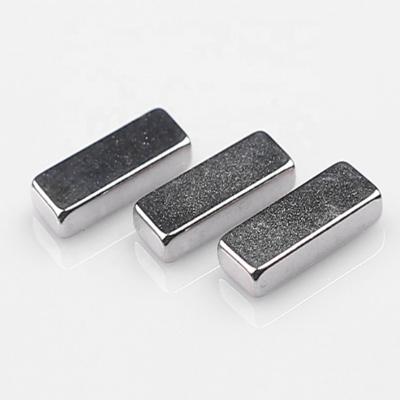 China Strong N52 Alnico Bar Magnets , silver Alnico Permanent Magnets for sale