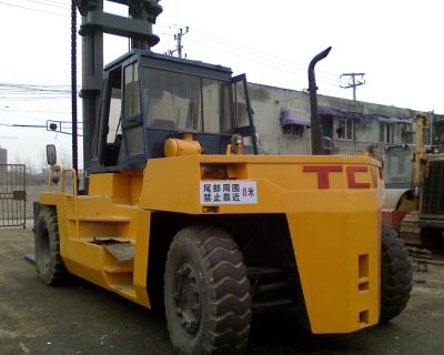 China Carretilla elevadora diesel usada 25 toneladas TCM FD250 importada directamente de Japón en venta