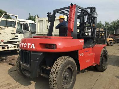 China Toyota FD70 da en segundo lugar las carretillas elevadoras diesel, 2 que la etapa utilizó 7 Ton Forklift en venta
