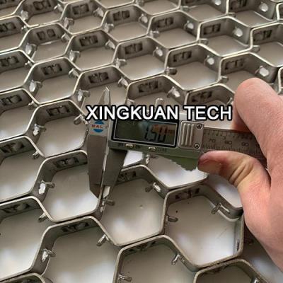China L Type hexagonal Hex Metal Mesh 1.5×20mm×45mm For Refractory Lining for sale