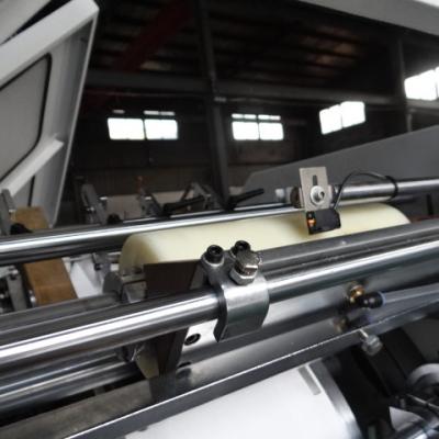 China Fully Automatic Flat Handle Paper Bag Machine 200-300mm for sale