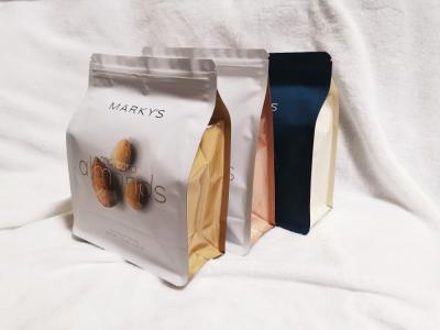 中国 Plastic Stand Up Zipper Pouch Bags Personalized Printed bag truffle mushroom pouches bags with spot uv  inside foil 販売のため