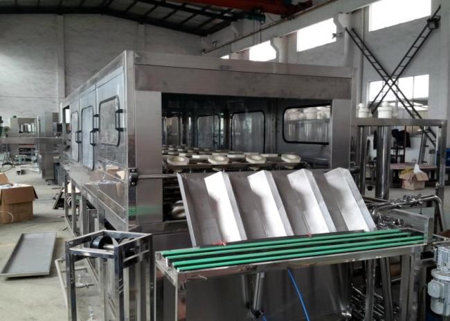 CE SGS certificated Full Automatic Stainless Steel 5 Gallon Water Filling Machine with low consumption
