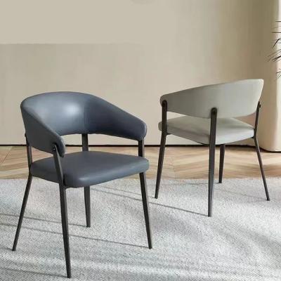 China Luxe Vibe Hollow Design italiano Cadeiras de jantar Estética Contemporânea à venda