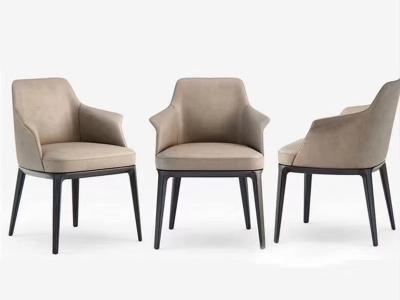 China FlexiEdge apoyabrazos lateral de cuero de PU sillas de comedor de estilo italiano en venta