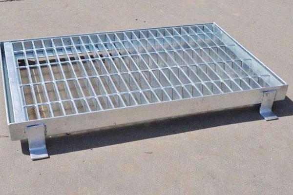 Anti theft ditch cover plate