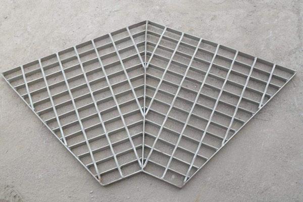shaped steel grating