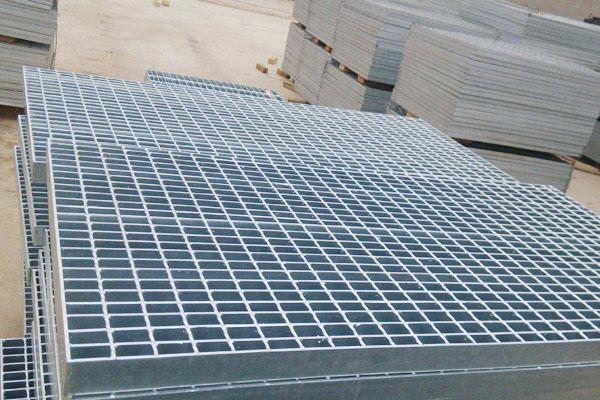 Grid plate of chemical plant platform