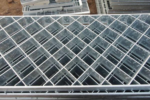 plug-in steel grating