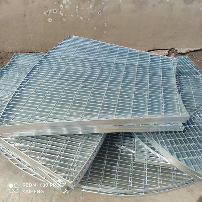 shaped steel grating