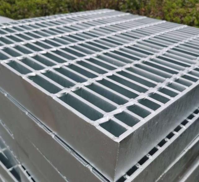 heavy steel grating