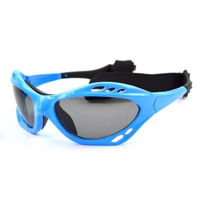 China Durable Watersports Sunglasses Polycarbonate Lens Material Mega Ventilation for sale