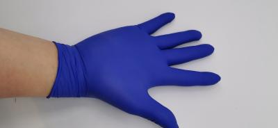 中国 使い捨て可能な粉の医学の使用法のための自由なニトリルの検査の手袋S Xlのサイズ 販売のため