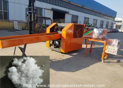 China La trituradora rociada/del vacío del algodón de residuos industrial acolcha el cortador del saco de dormir con los sacapuntas en venta