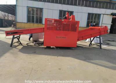 China Soft Materials Waste Shredder Machine High Speed Rotating Cutting for sale
