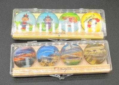 中国 OEM/ODMのプラスチックの箱が付いている円形の写真の磁石のクリスタル グラス材料 販売のため