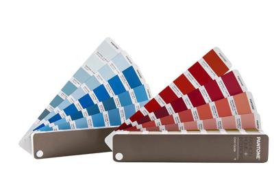 Chine Échantillons de couleur de la norme internationale TPG Pantone 1867 couleurs de tache incluses à vendre