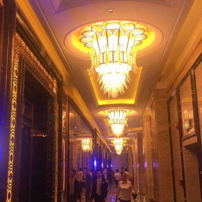JYLIGHTING custom project luxury crystal glass led chandelier Colored glass feather shape large golden crystal ceiling
