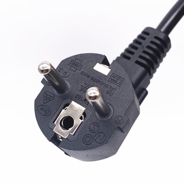 Quality HENG-WELL Wholesale Europe 3 Pin Plug to IEC 320 C13 Power Cord Set PVC 1.8M for sale