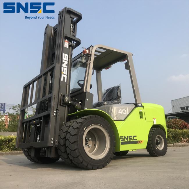 4 Ton Diesel Forklift Hand Operated Forklifts 3m Height, Isuzu Engine