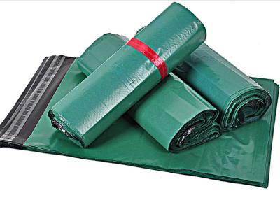 China O verde Co-expulsou peso leve impresso dos envelopes do transporte costume plástico à venda