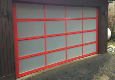 China porta transparente da garagem 220/230V, estrutura firme das portas de alumínio modernas da garagem à venda