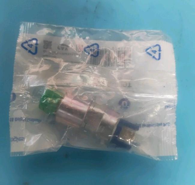 Perkins Engine Accessories 12V Shut-off Solenoid Valve 26420472/7185-900t