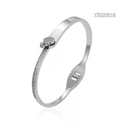 China fivela de cinto design diamante uma pulseira prata aço inoxidável pulseiras série prego à venda