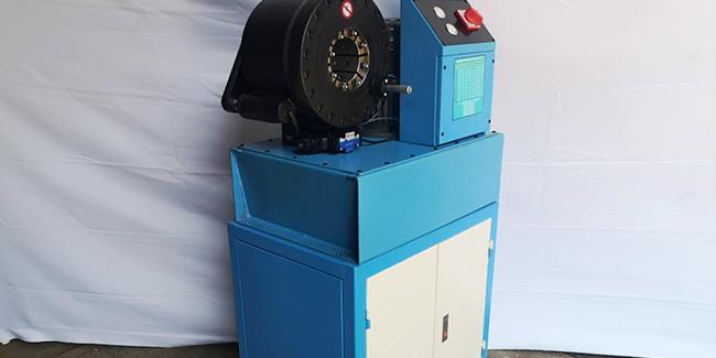Standard mounting rack for hydraulic hose crimper