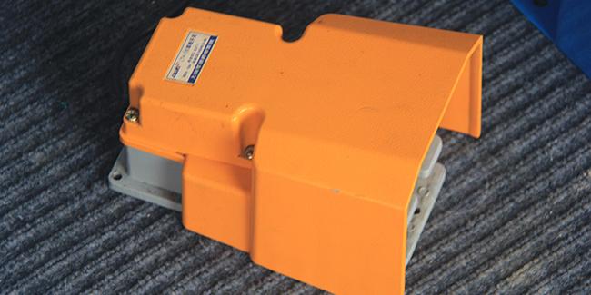 Hose crimping machine die sets