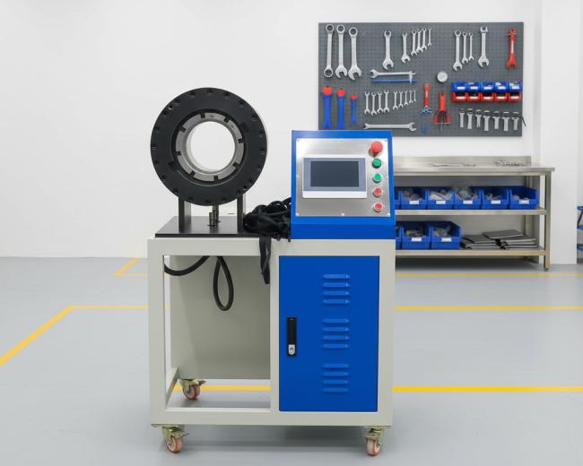Hydraulic crimping machine industrial setup