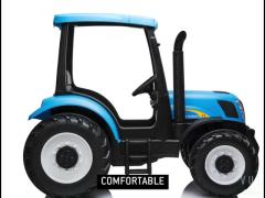 Plastic Ride On Tractor Lisenced New Holland T7