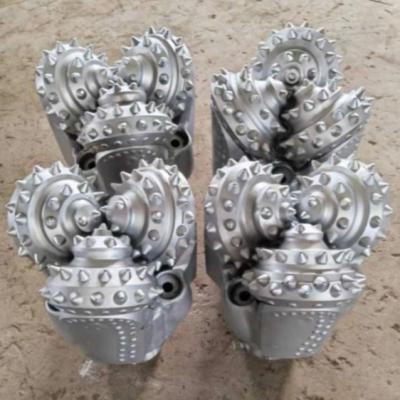 China 24inch Tricone Roller Bits IADC537 Well Drill Bit For Horizontal Directional Drilling for sale