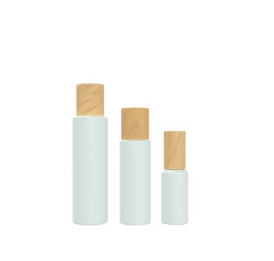 Chine 24/415 cosmétique en plastique blanc de 140ml 55g met le conteneur en bouteille avec des couvercles à vendre
