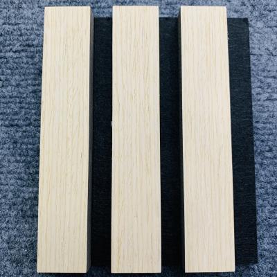 中国 12mm MDF Veneer Acoustic Panel Interior Wall Wooden Slatted Sound Absorption Slat Board 販売のため