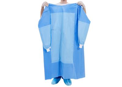 China Vestido quirúrgico reforzado azul estéril disponible no tejido del vestido quirúrgico en venta