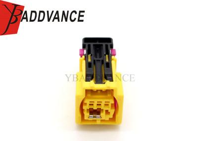 China Audi PBT Automotive Sealed 3 Pin Female Connector for sale