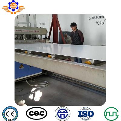 中国 機械を作るポリ塩化ビニールの放出機械/ポリ塩化ビニール壁パネルの生産ライン/ポリ塩化ビニールのプロフィールの押出機 販売のため