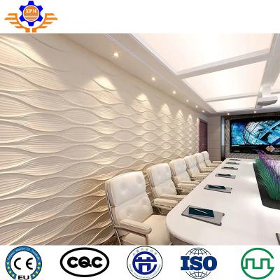 China 220 - 400Kg/H Decorative PVC Wall Panel Plastic Wall Cladding Sheet Machine Extrusion Line à venda