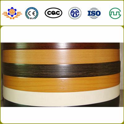 China Borda de borda do PVC que faz a máquina a linha de produção de madeira da borda de borda do teste padrão à venda