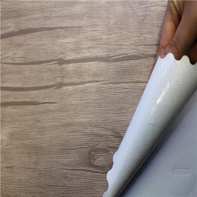 China Material de bricolaje Película adhesiva de efecto de madera de papel autoadhesivo para muebles 60cm*10m en venta