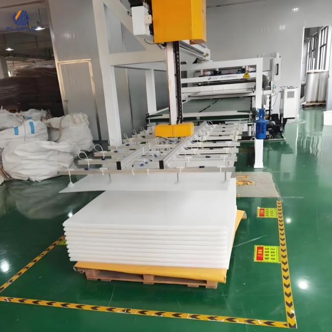 Various sizes of white acrylic sheets