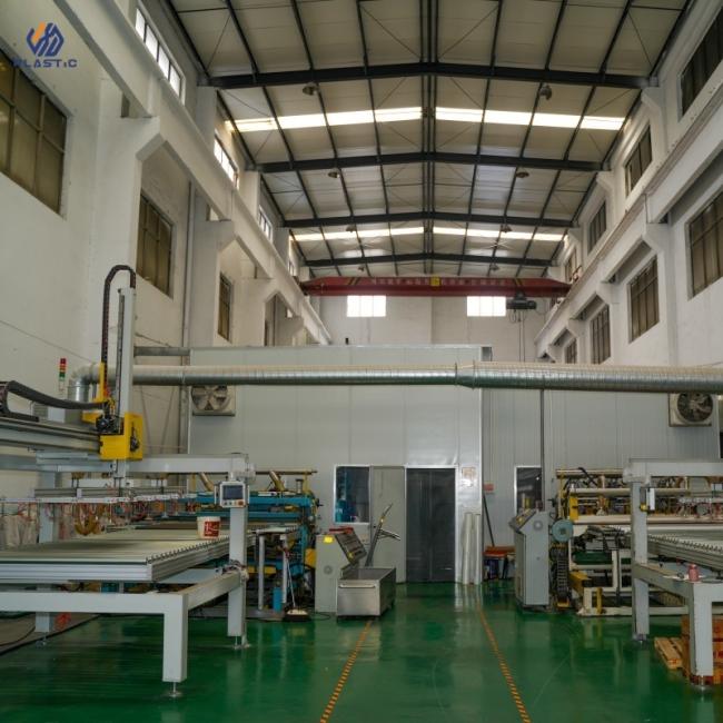 Quality control inspection of acrylic sheets