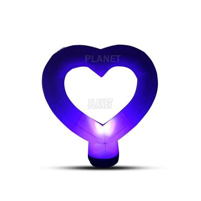 China Iluminação do coração LED para festas Balão inflável Amor coração Balão de forma LED inflável à venda