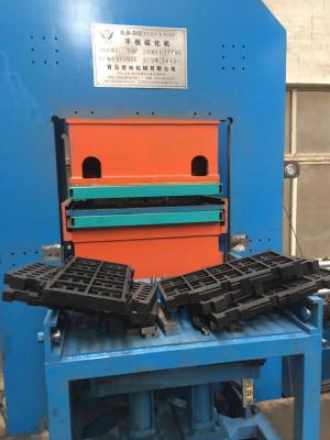 Chine Machine en caoutchouc de vulcanisation d'écran pour la maille en caoutchouc de extraction à vendre
