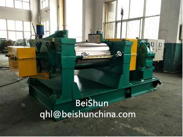 China Two-roller rubber refining machine is used to process rubber powder into recycled rubber for sale