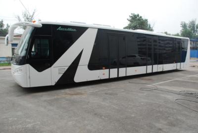 China Apron Passenger Low Floor Buses Airport Bus With Aluminum Body for sale