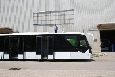 China Ramp Bus with 24 Standard Seats and Customized Design High Quality for sale